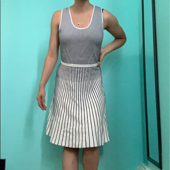 Dress - Picture 1 of 4